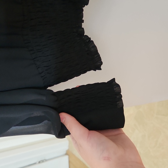 Fancy night out blouse/shirt - Picture 3 of 9